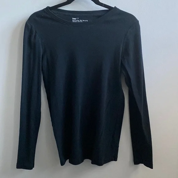 Long sleeved black basic - Picture 1 of 2